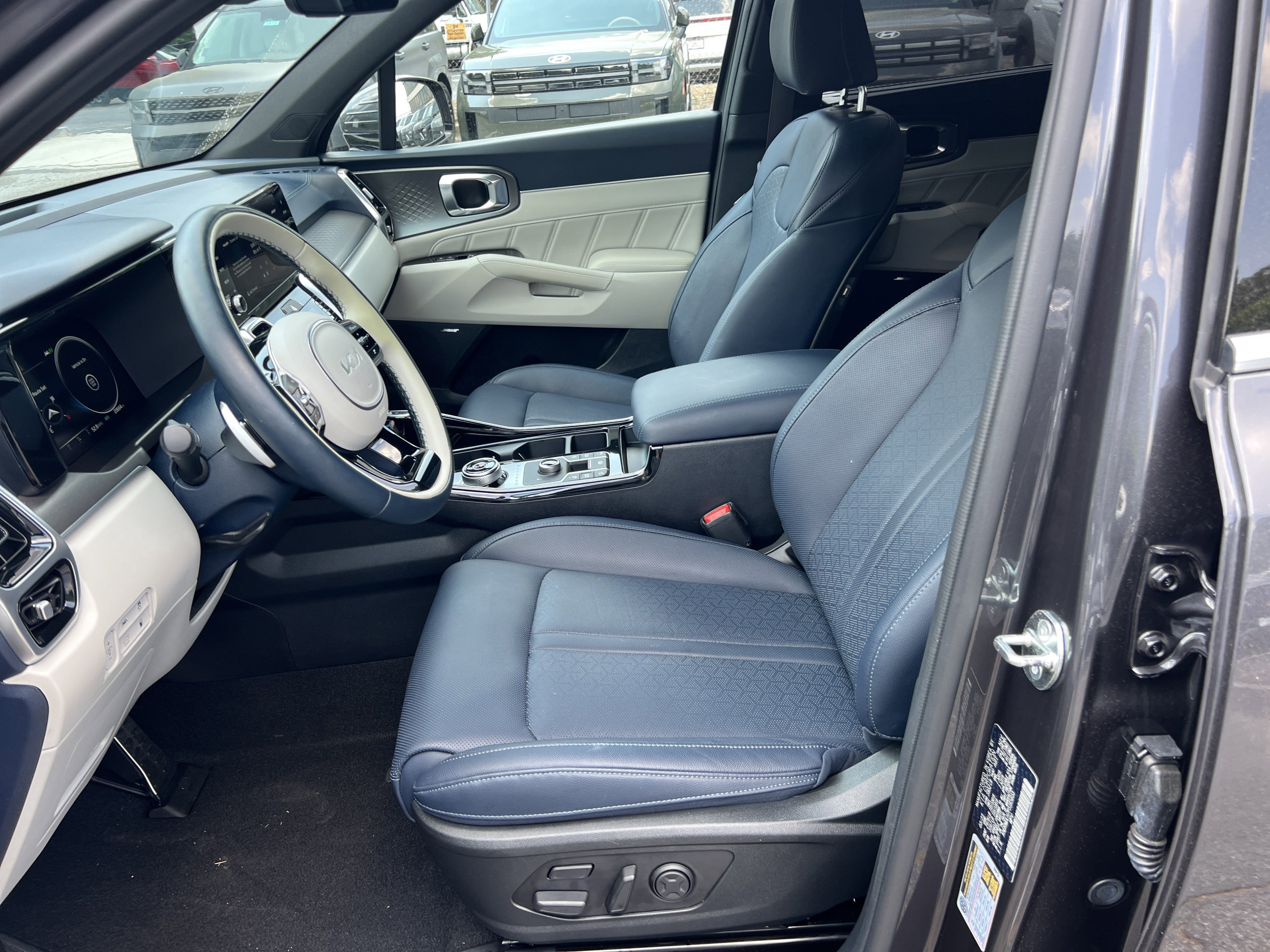 Certified Used 2023 Platinum Graphite Kia SX Prestige image 9