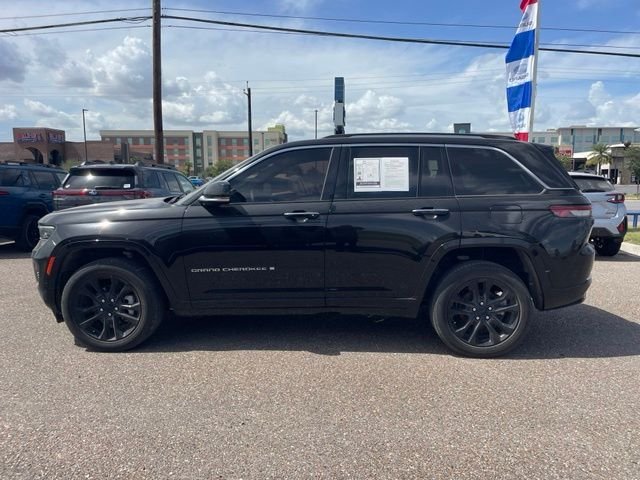 Used 2022 Black Jeep Overland image 5