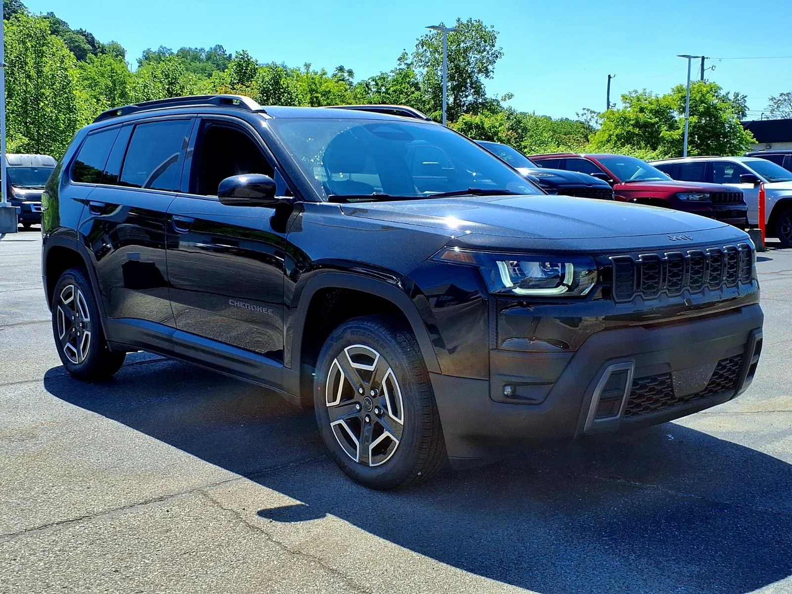 New 2026 Diamond Black Crystal Pearl-Coat Exterior Paint Jeep Limited image 1