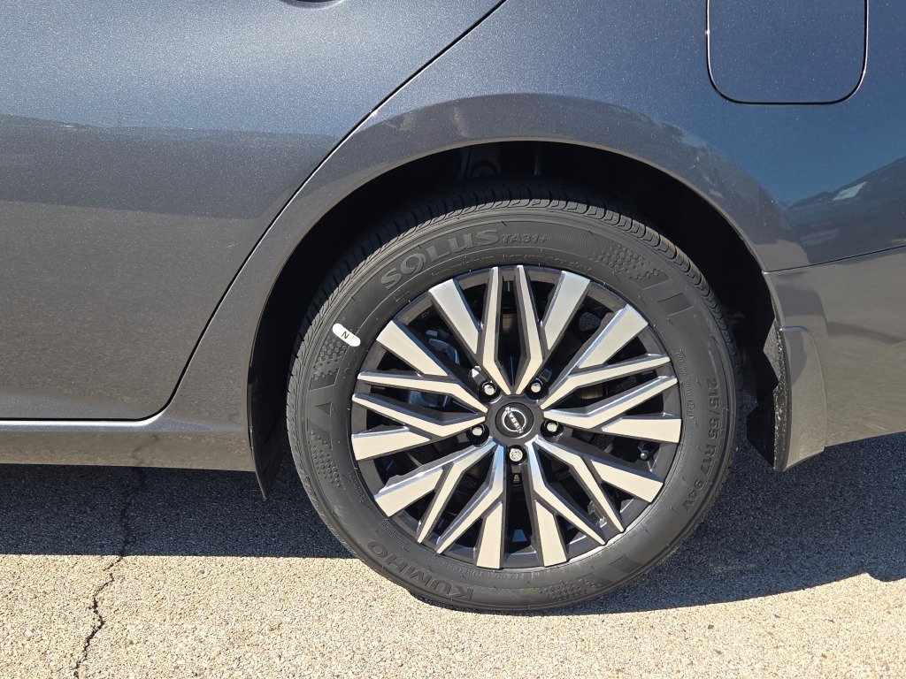 New 2026 Gray Nissan 2.5 SV image 14
