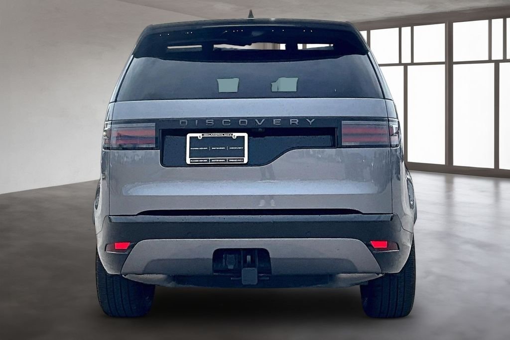 Certified Used 2025 Eiger Gray Metallic Land Rover Dynamic SE image 4