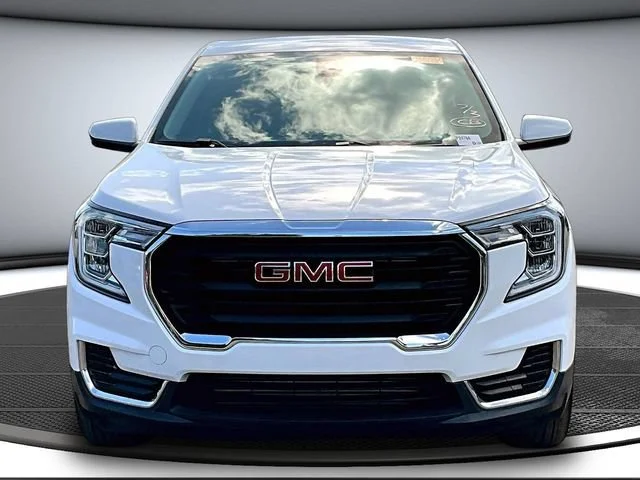 Certified Used 2023 Summit White GMC SLE image 2