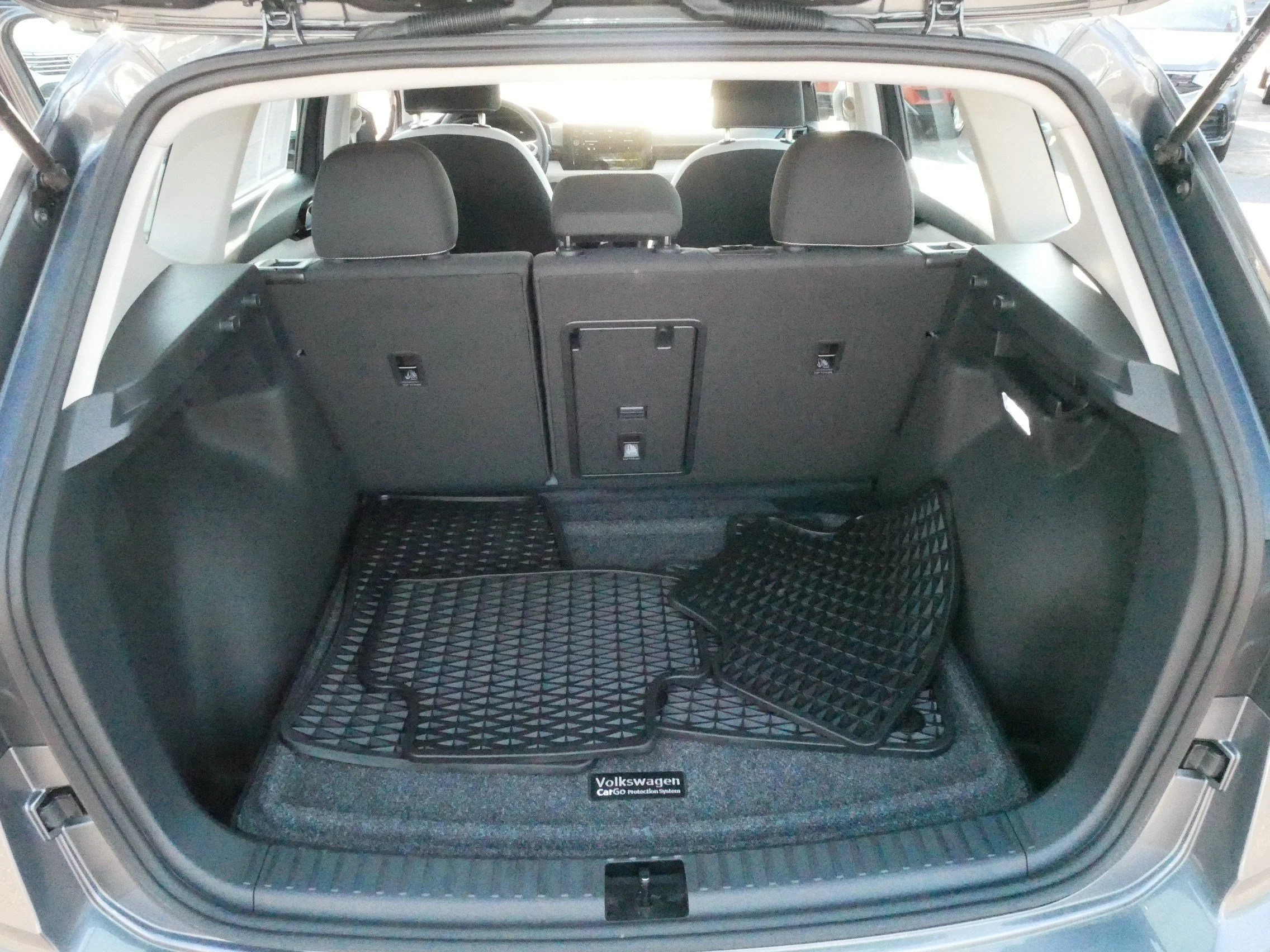 Certified Used 2025 Platinum Gray Metallic Volkswagen S image 18