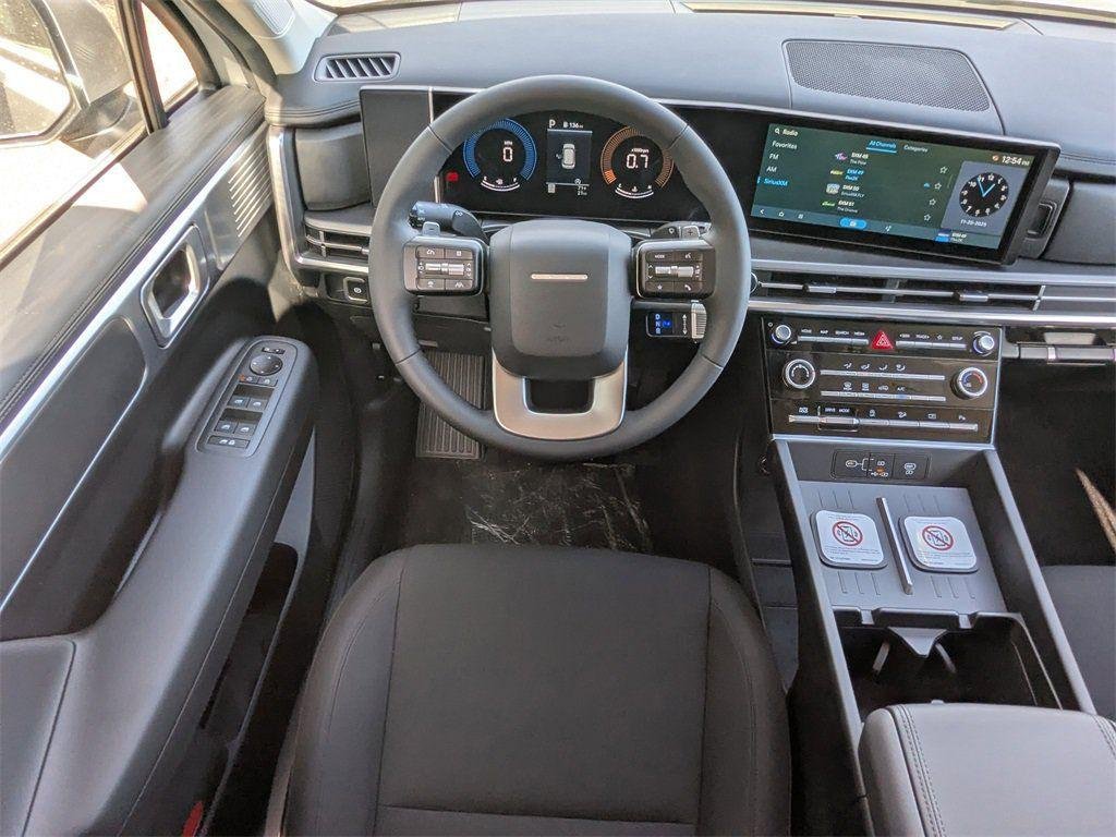 New 2026 Black Hyundai SE FWD image 16
