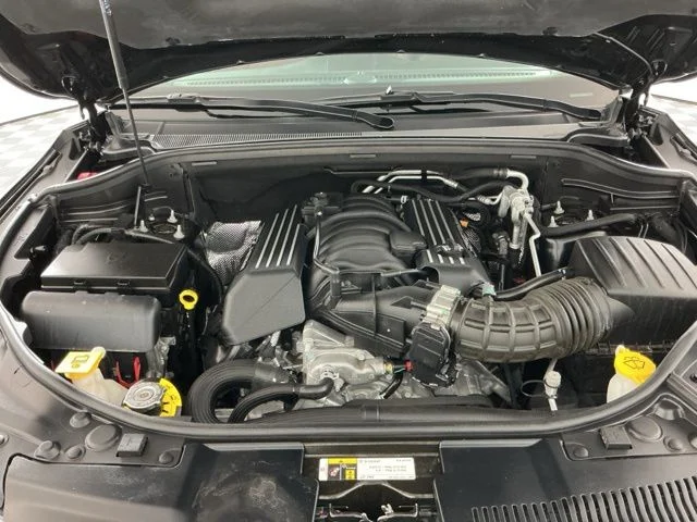 Used 2020  Dodge SRT image 34