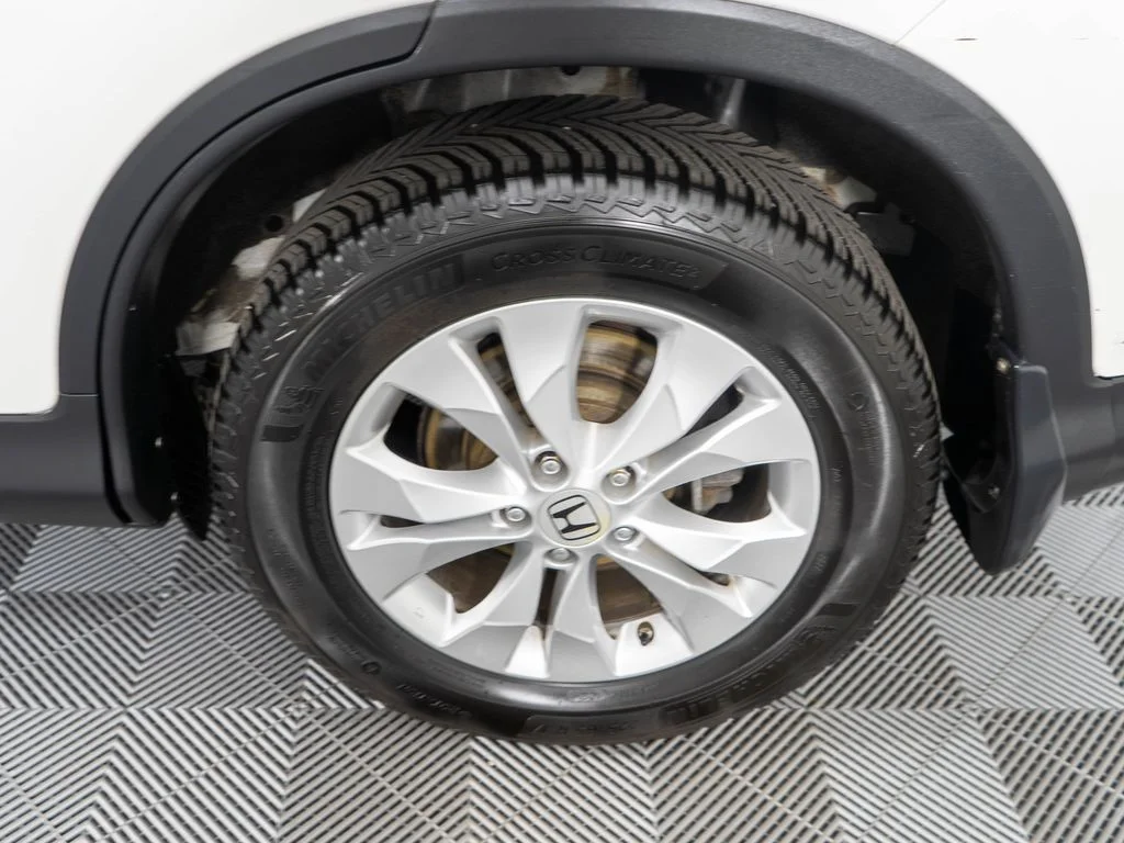 Used 2013 White Honda Touring image 29