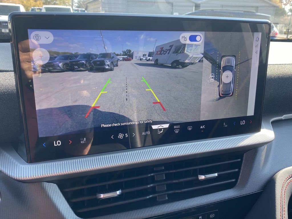 2026 Ford Explorer ST - Photo 18