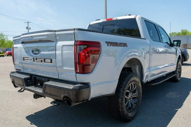 Used 2025 White Ford Tremor image 6