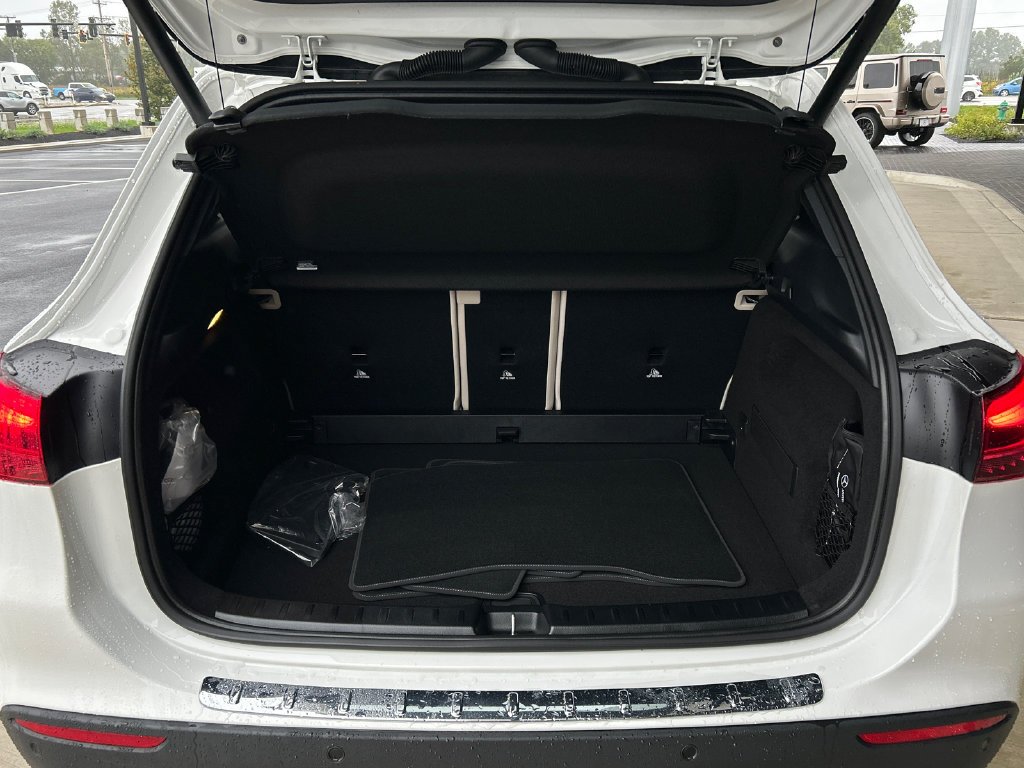 New 2026 Polar White Mercedes-Benz GLA 250 image 43