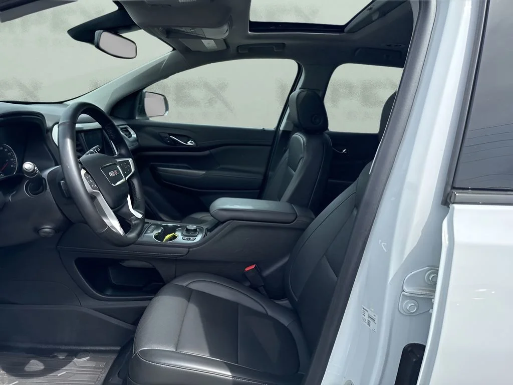 Used 2023 Summit White GMC SLT image 9