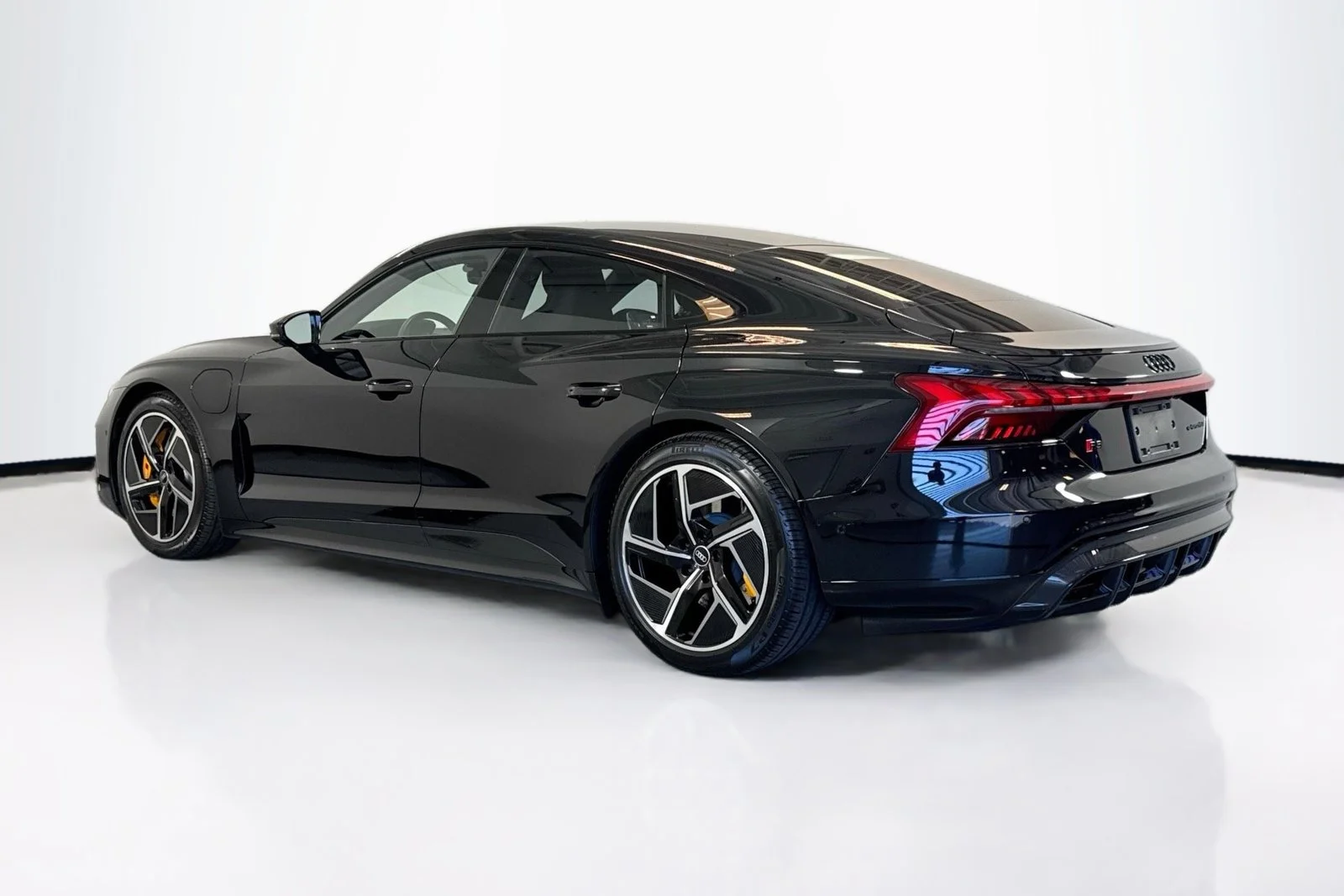 Used 2023 Black Audi  image 7