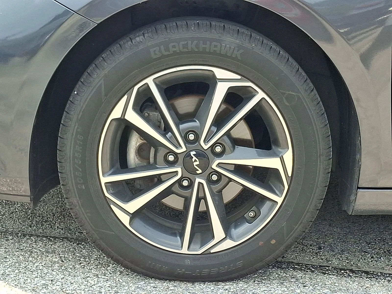 Certified Used 2024 Gray Kia LXS image 8