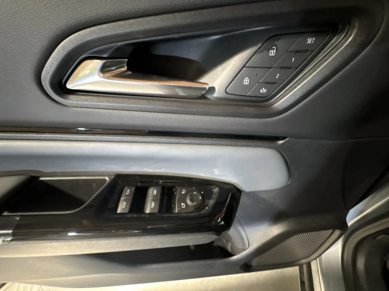 New 2026 Mercury Silver Metallic Honda Touring image 19