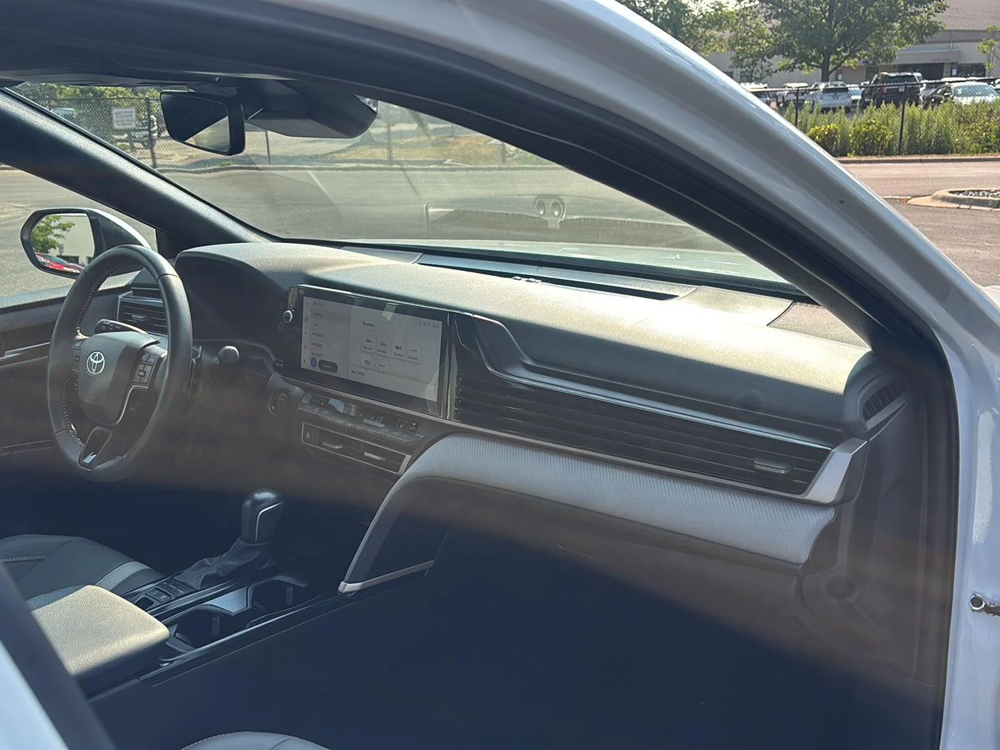 Certified Used 2025 Ice Cap Toyota SE image 14