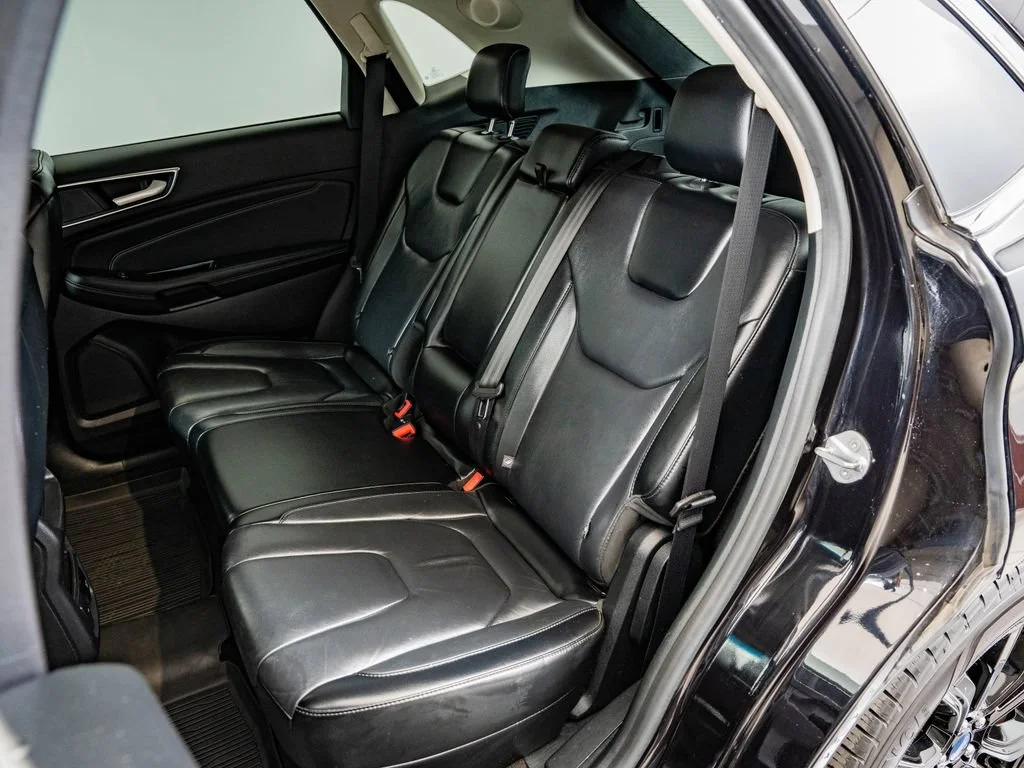 Used 2019 Agate Black Metallic Ford Titanium image 44
