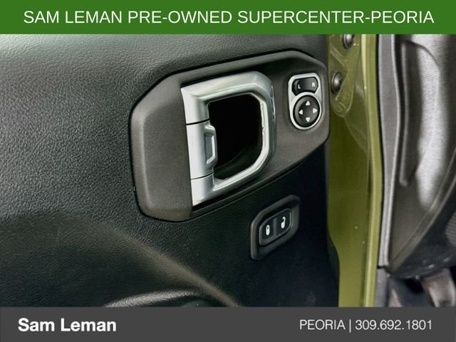 Used 2022 Green Jeep Sport S image 17