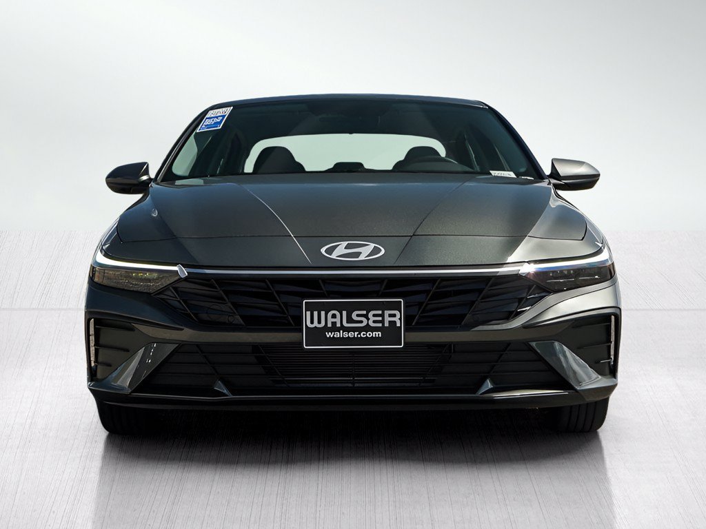 New 2026 Amazon Gray Hyundai SE Sedan FWD image 2