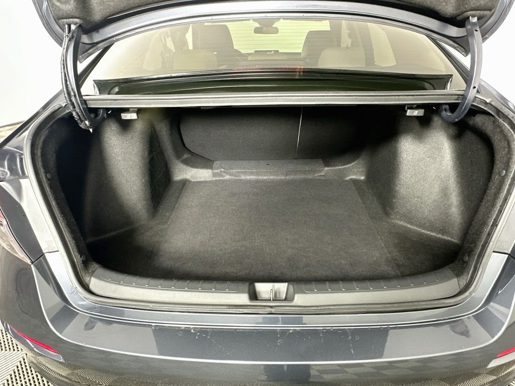 Used 2022  Honda EX image 26