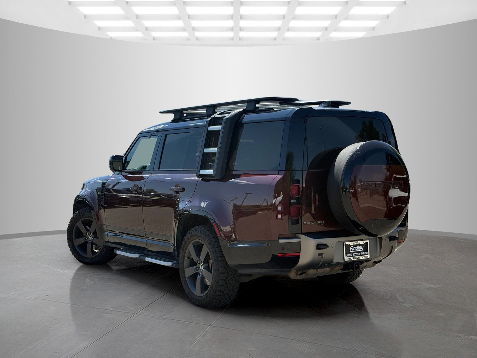 Used 2023 Sedona Red Land Rover X-Dynamic SE image 6