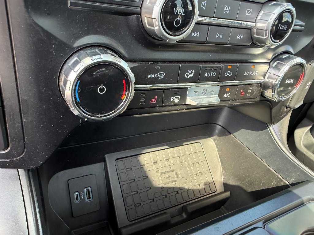 Used 2024 Gray Ford XLT image 37