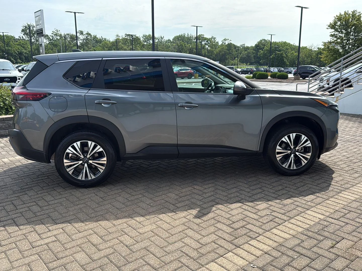 Used 2023 Gun Metallic Nissan SV image 6