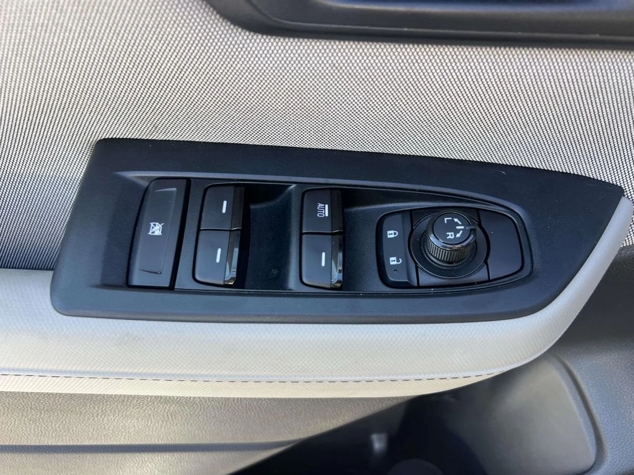 2025 Subaru Forester Base - Photo 14