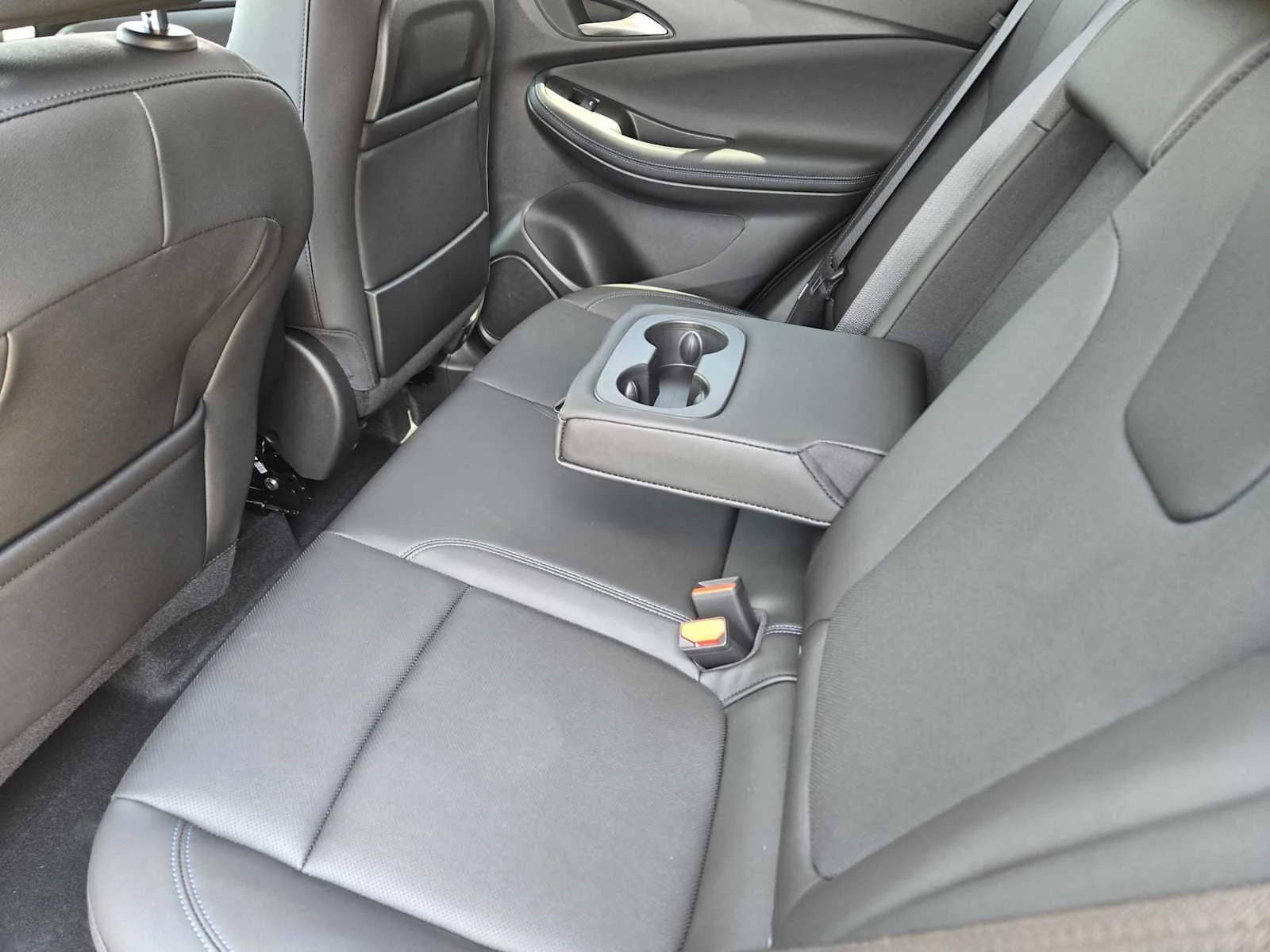 New 2026 Ocean Blue Metallic Buick Sport Touring image 18