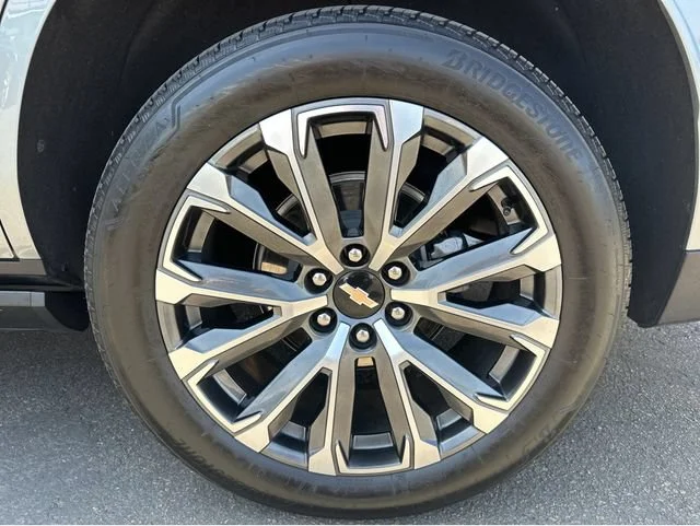 Used 2025 Sterling Gray Metallic Chevrolet High Country image 18