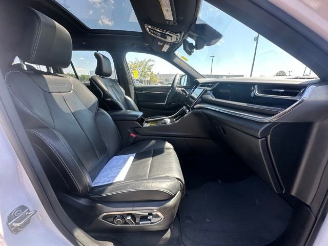 Used 2023 White Jeep Overland 4xe image 32