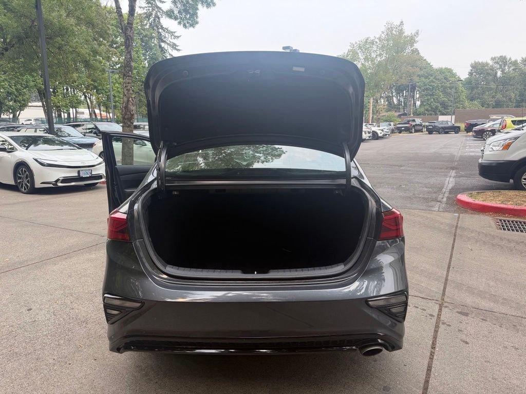 Used 2019 Gravity Gray Kia S image 12