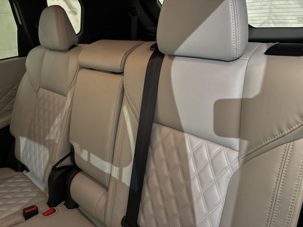 Used 2024 White Mitsubishi SEL image 11