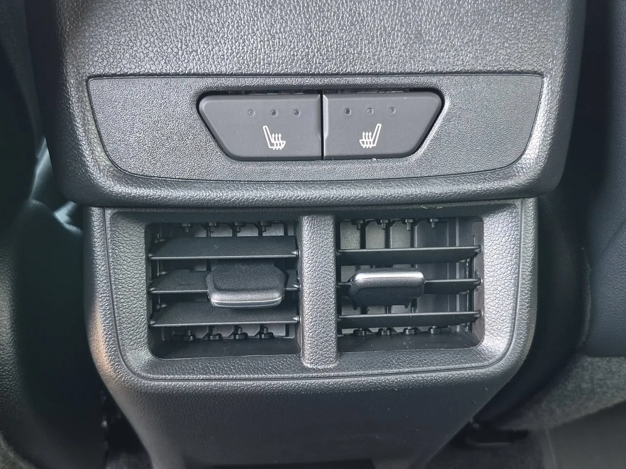 New 2027 Mosaic Black Metallic Chevrolet ACTIV image 21