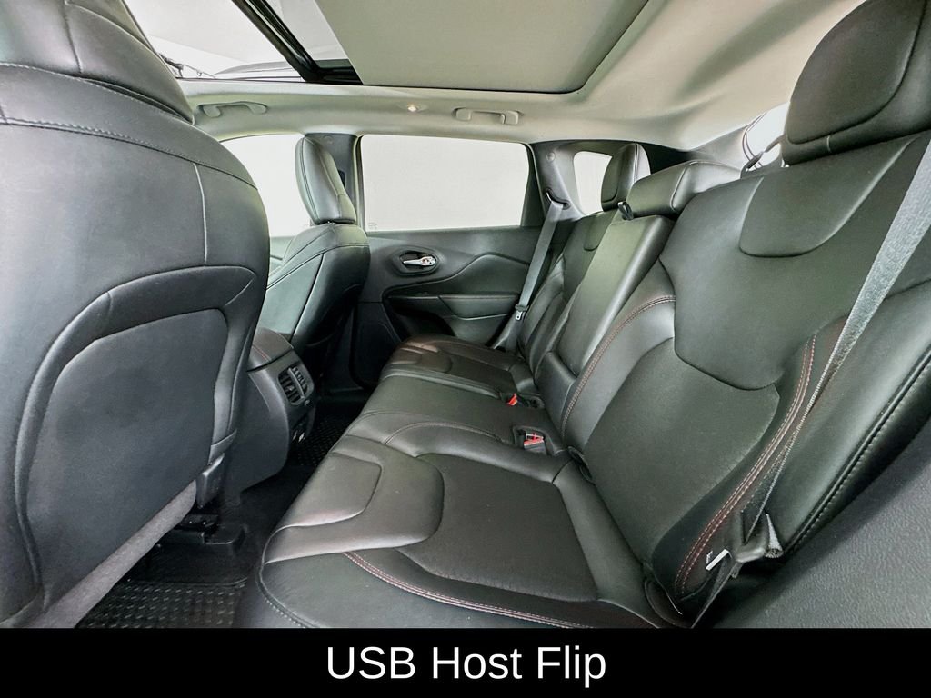 Used 2022 Bright White Clearcoat Jeep Trailhawk image 30