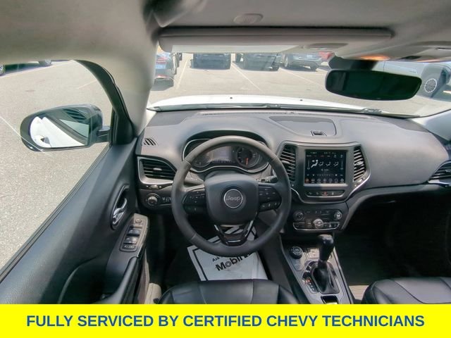 Used 2023 White Jeep Altitude image 40