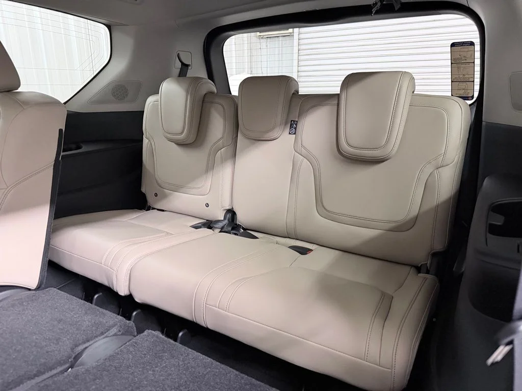 Used 2026 White INFINITI PURE image 31