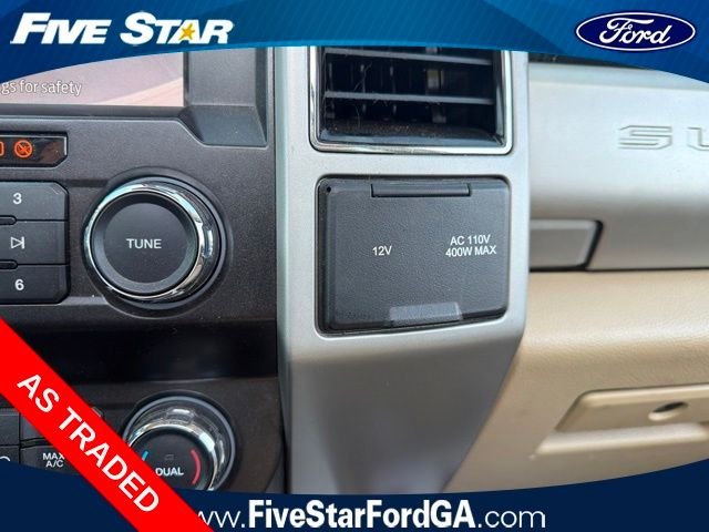Used 2020 White Ford Lariat image 28