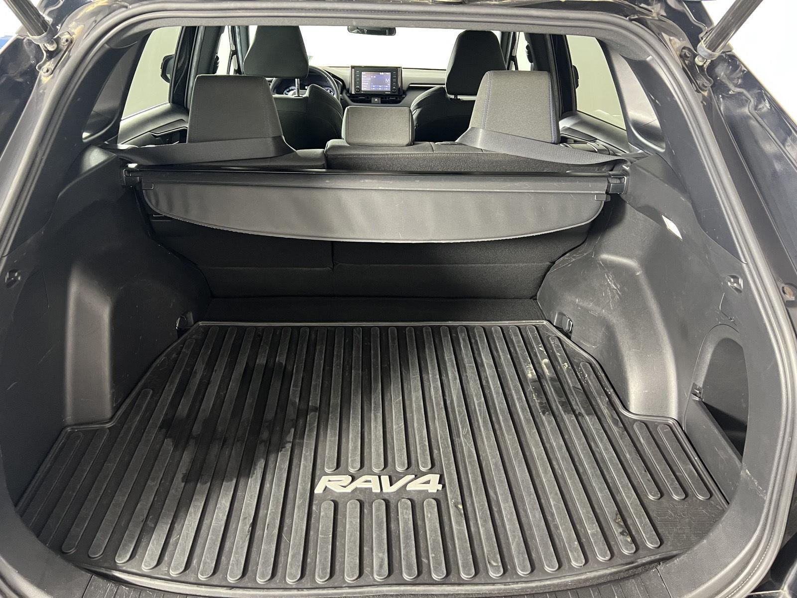 Used 2022 Midnight Black Metallic Toyota Hybrid SE image 29