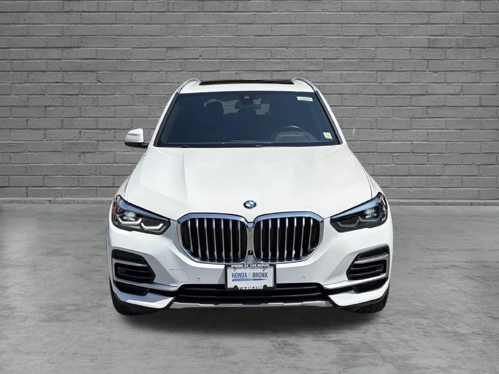 Used 2022 Alpine White BMW xDrive40i image 4