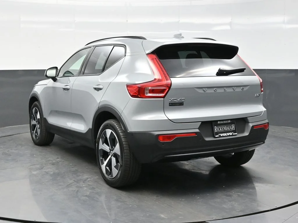 Used 2026 Vapour Grey Volvo Plus image 5