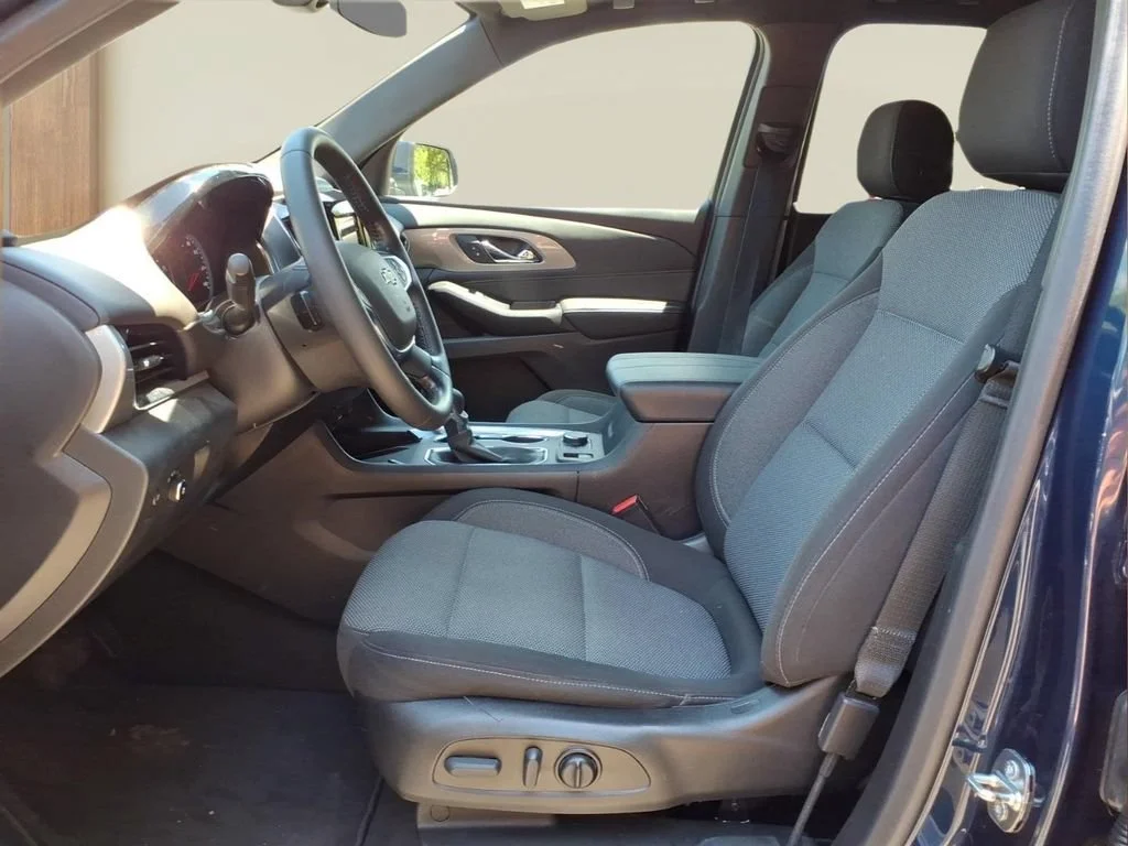 Used 2022 Northsky Blue Metallic Chevrolet LT Cloth image 16