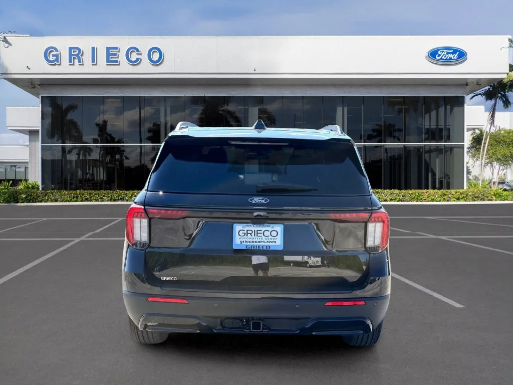New 2027 Black Ford Active image 6