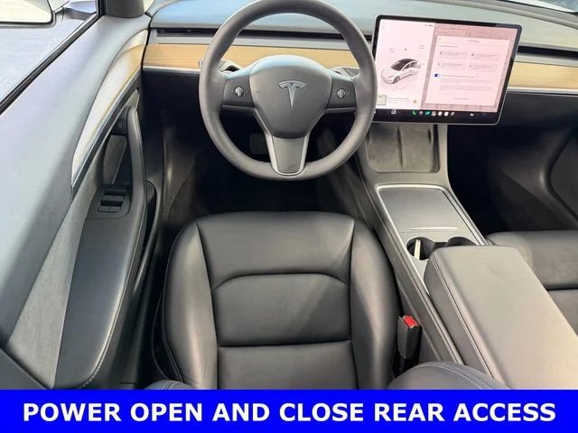 Used 2023 White Tesla Base image 8