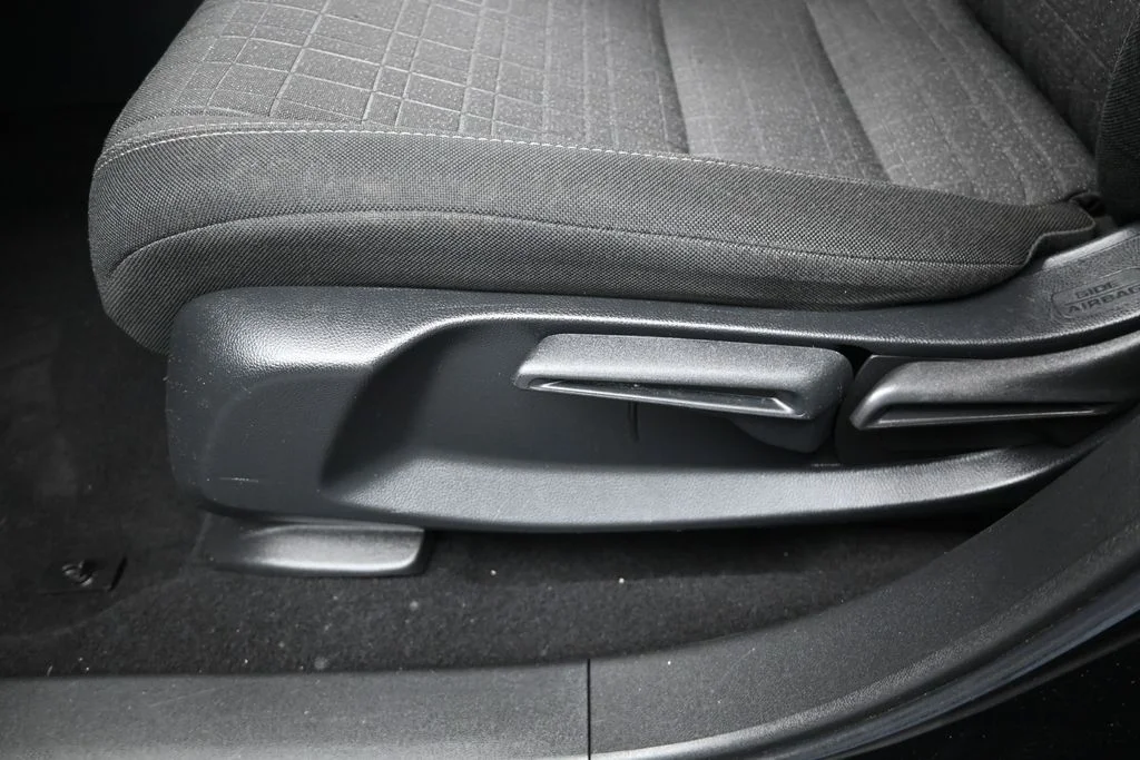 2025 Honda HR-V LX - Photo 13