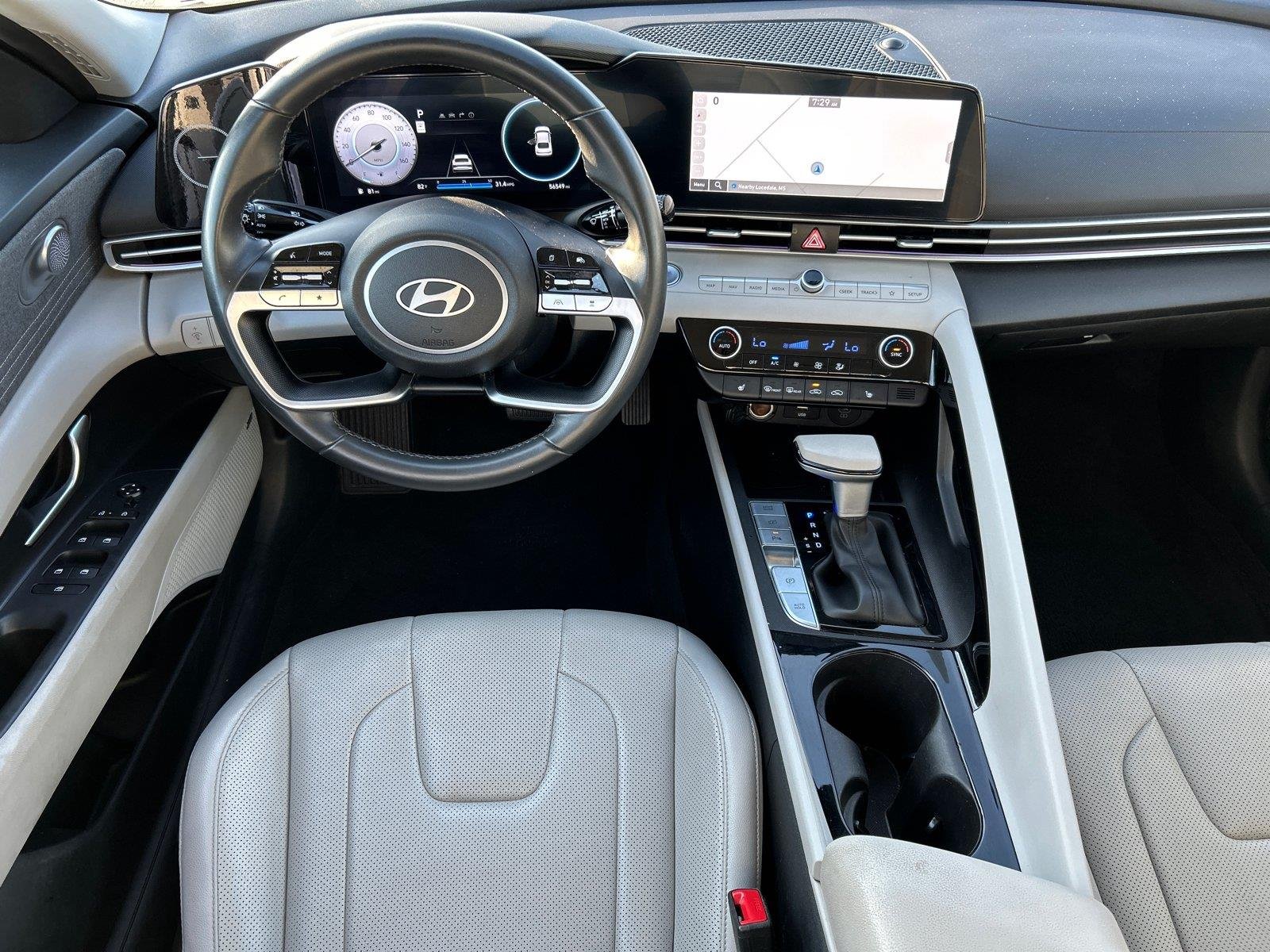 Used 2024 Fluid Metal Hyundai Limited image 28