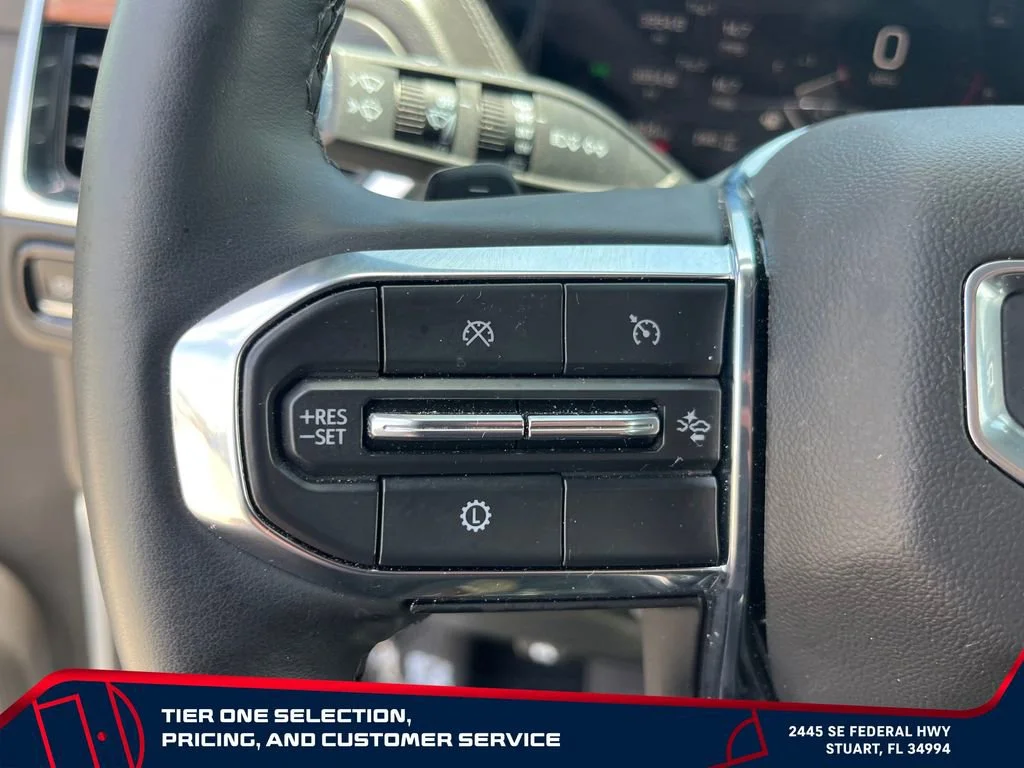 Used 2025 Summit White GMC Denali image 18