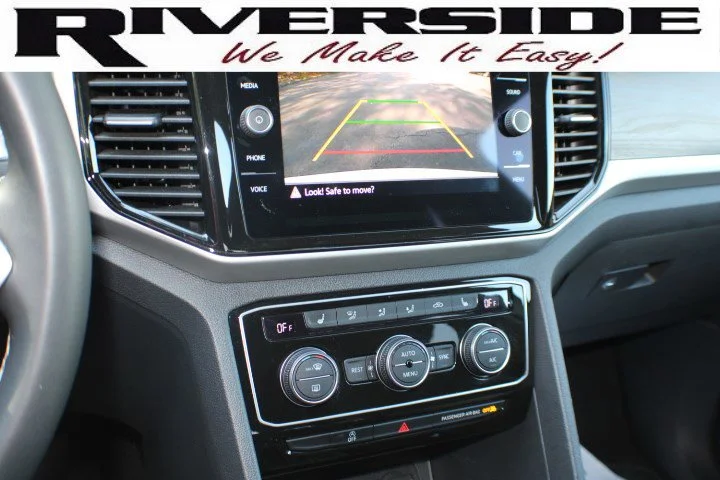 Used 2023 White Volkswagen 3.6L V6 SE w/Technology image 11