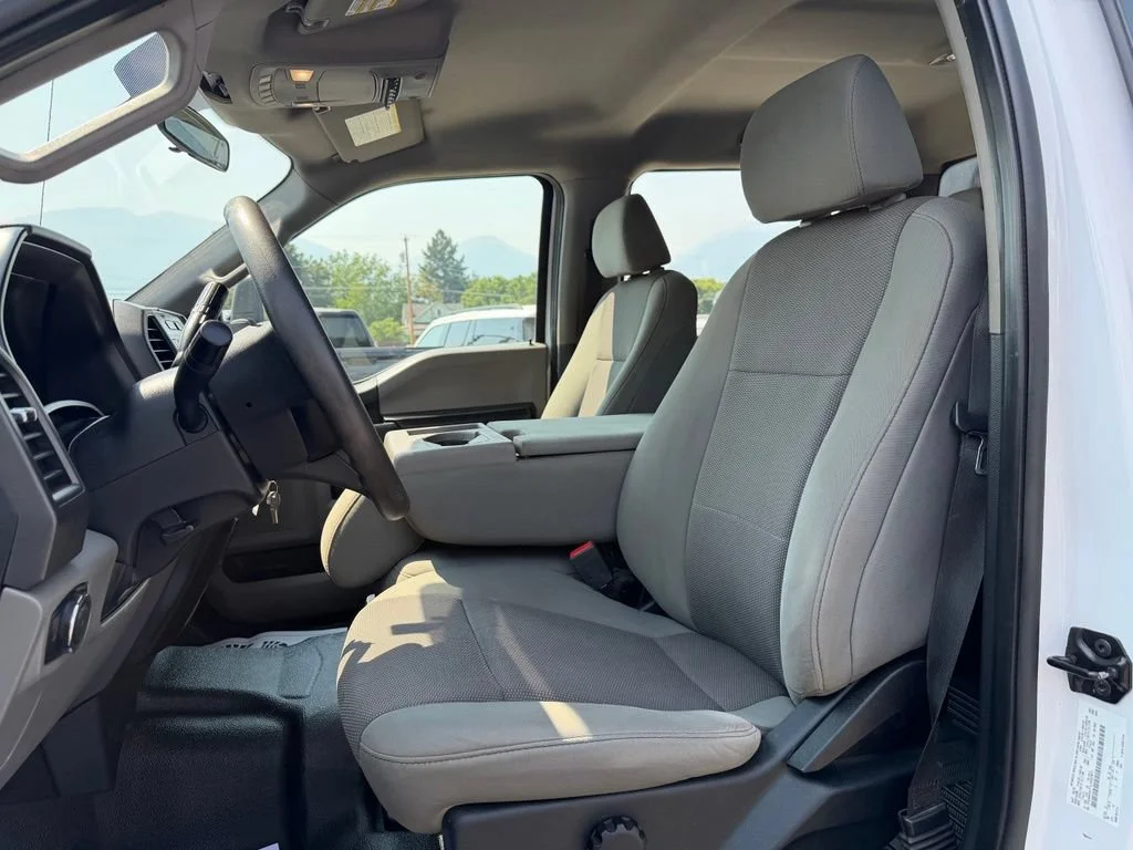 Used 2020 White Ford XL image 9