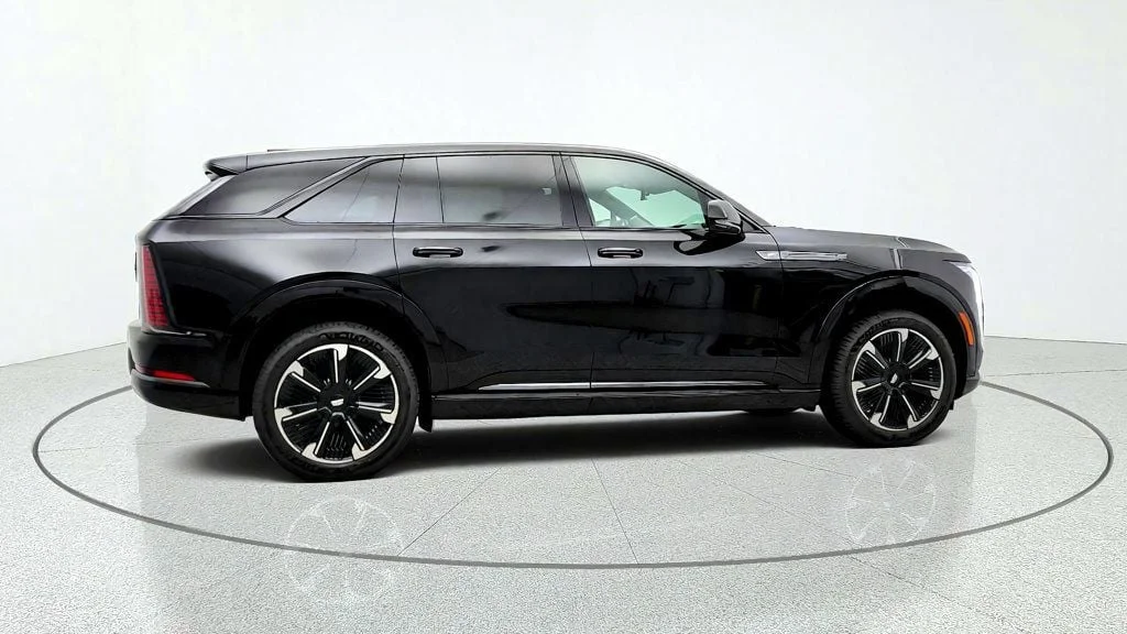 Used 2025 Black Raven Cadillac AWD 4dr Sport 2 w/ Rear Seat Entertainment image 4