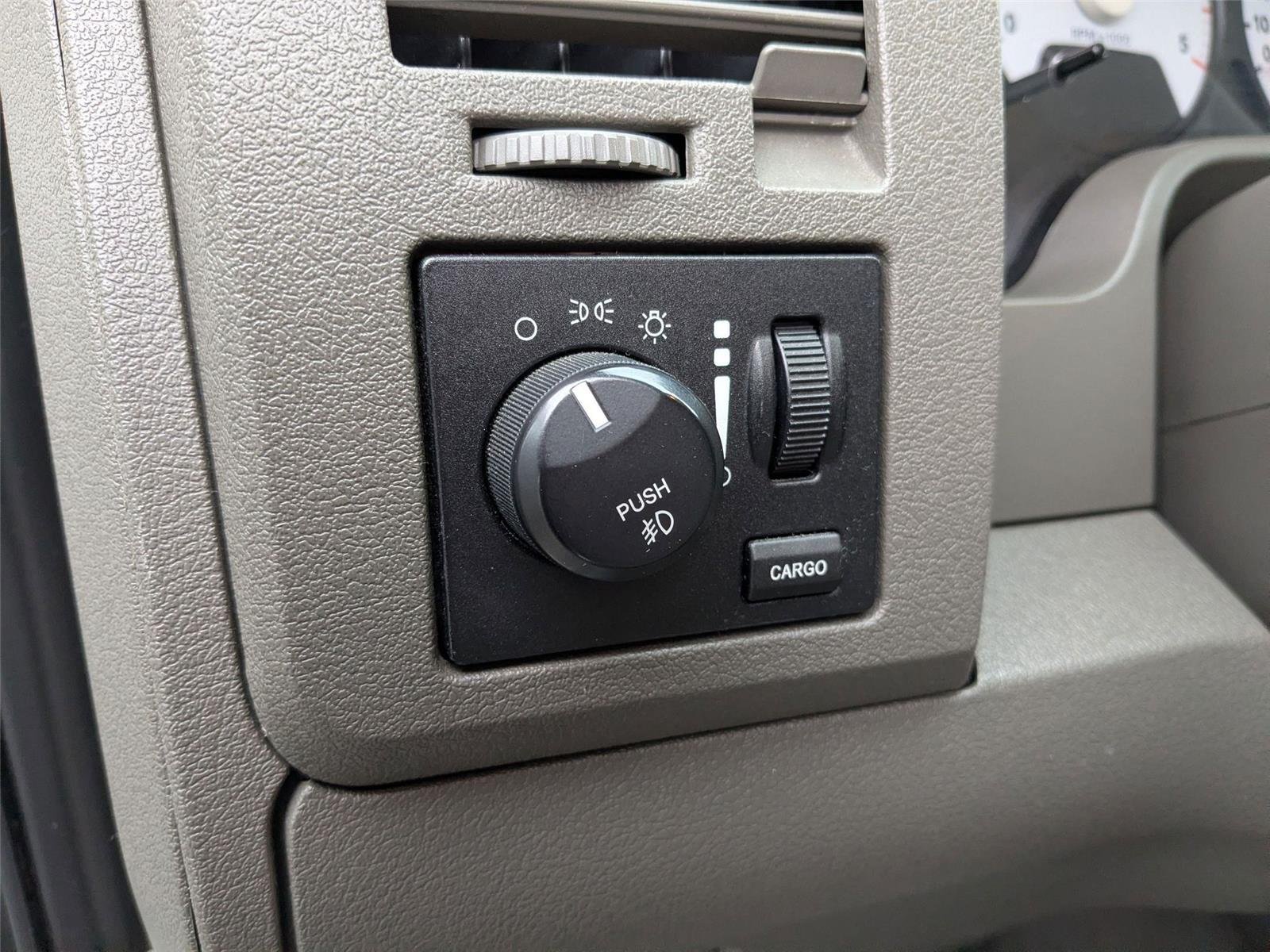 Used 2008 Bright White Dodge SXT image 16