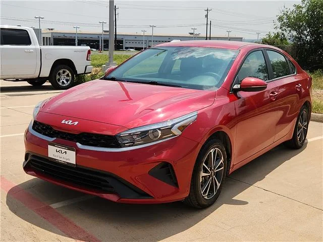 2024 KIA Forte LXS (IVT)
